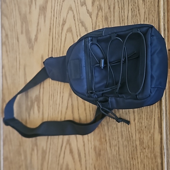 Duchamp London Crossbody Sling Bag - Navy Blue & Black - Picture 3 of 12